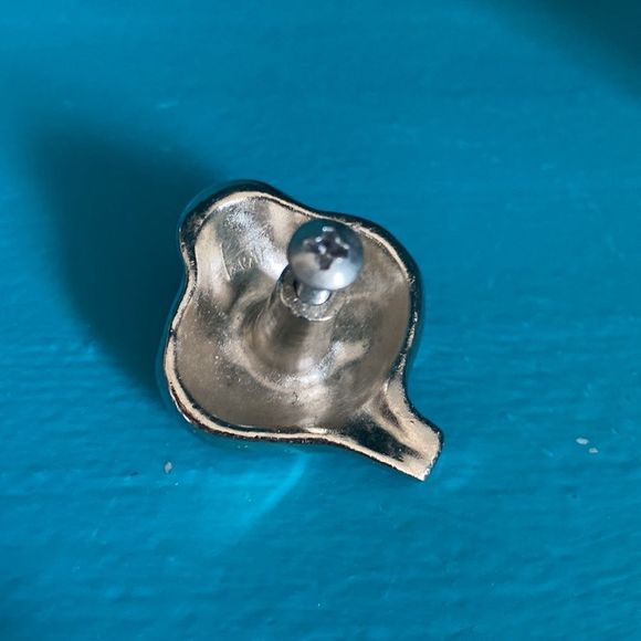 Michael Aram Garlic Cabinet Knob - Picture 3 of 5